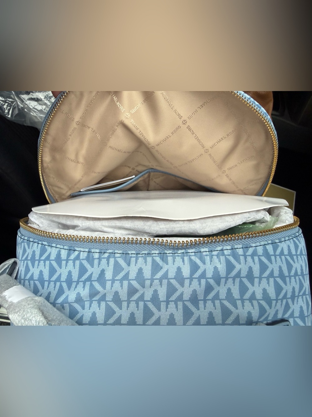 Michael Kors sable backpack - Picture 9 of 13